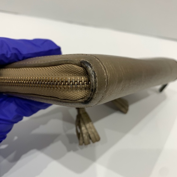 Gucci Gold Bamboo Ribbon Zip Around Wallet Sku#85428 (Gently used, rubbing) - Picture 5 of 14